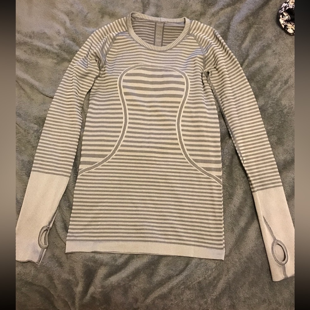 Lululemon Swiftly Tech long sleeve top with gray & silver stripes. Size 6. EUC